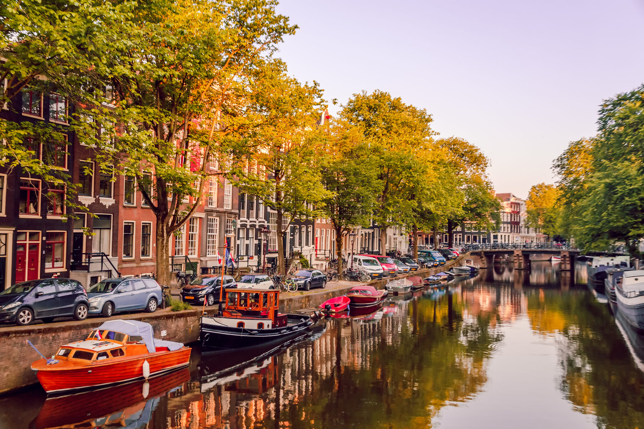 Sunrise,On,The,Streets,And,Canals,Of,Amsterdam