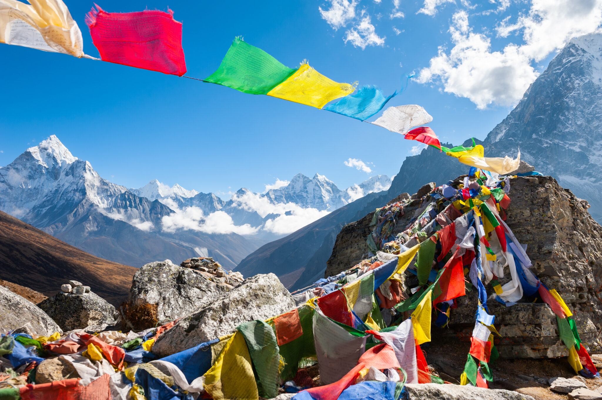 colorful-prayer-flags-on-everest-base