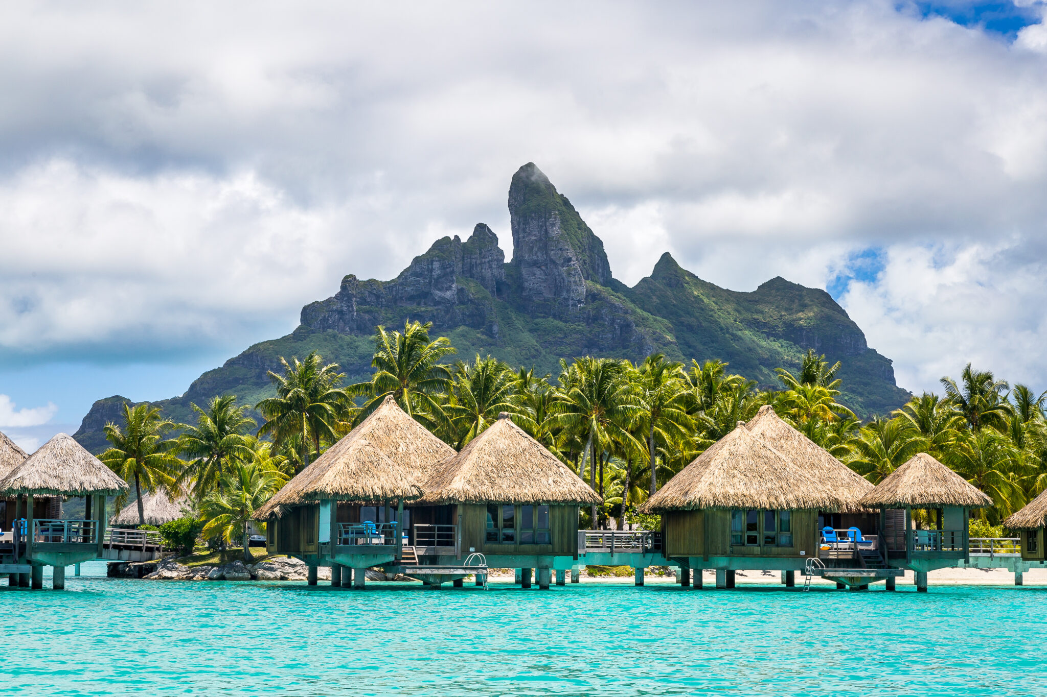 Overwater,Bungalows,In,French,Polynesia,(bora,Bora,And,Moorea)